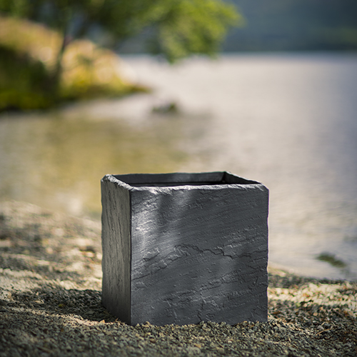 STONE LOOK PLASTIC CUBE by PlanterWorld